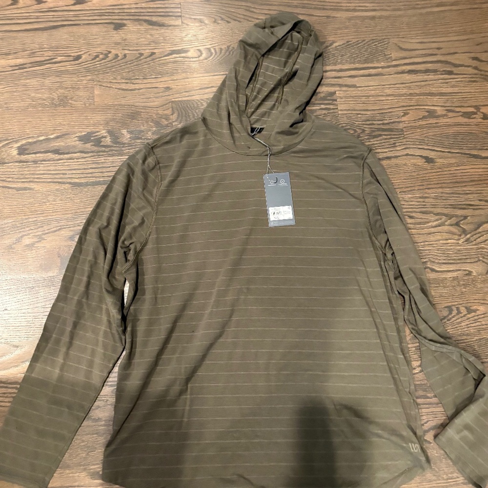 Men’s long sleeve shirt